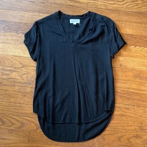 Cloth & Stone v-neck black drop tail t-shirt